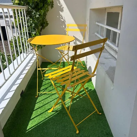 Centre Et Proche דירה